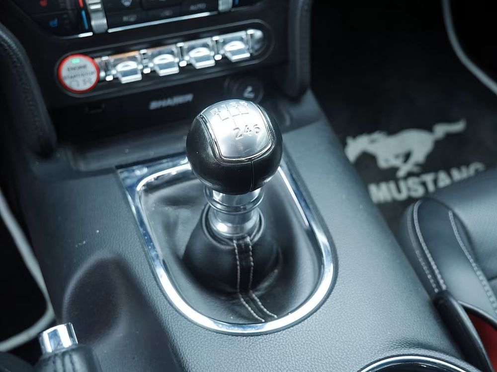 Mustang Convertible V8 5.0 421 GT 2016 occasion 38440 Saint-Jean-de-Bournay