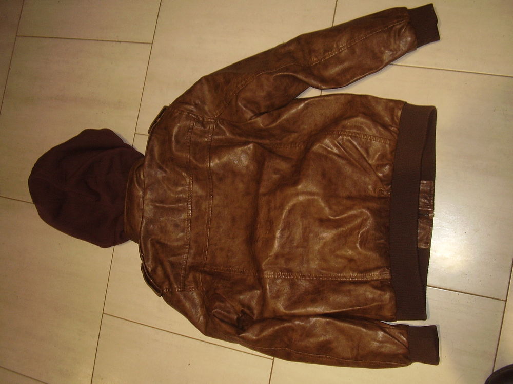 magnifique blouson cuir neuf Vêtements
