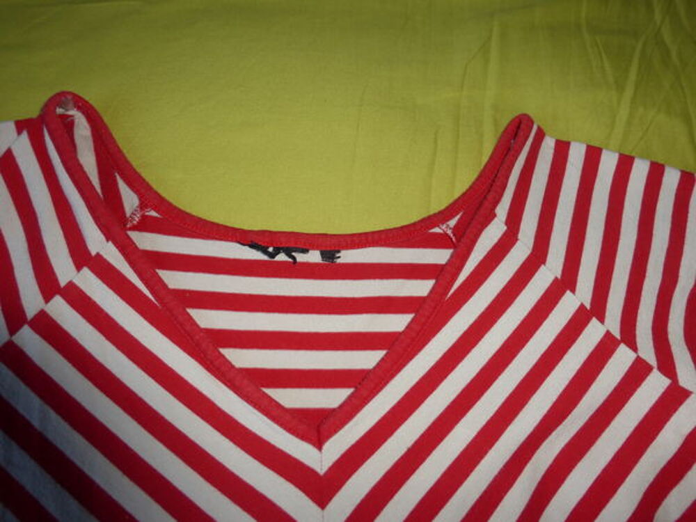 TEE SHIRT ray&eacute; rouge/blanc cass&eacute; -femme- 38- Vtements
