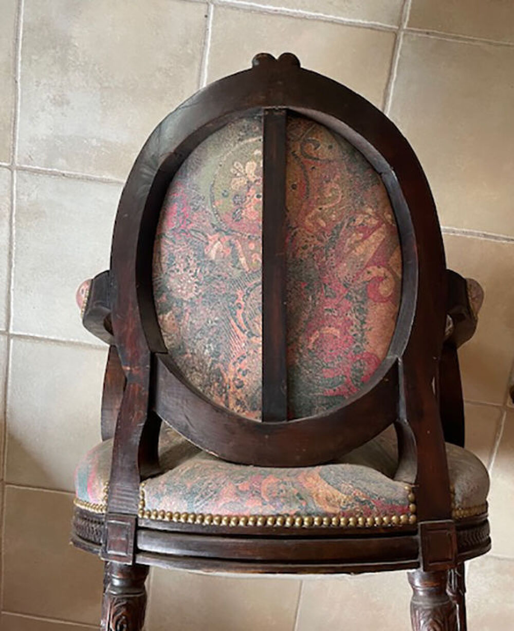 Lot de 2 Fauteuils cabriolets de style Louis XVI
Meubles