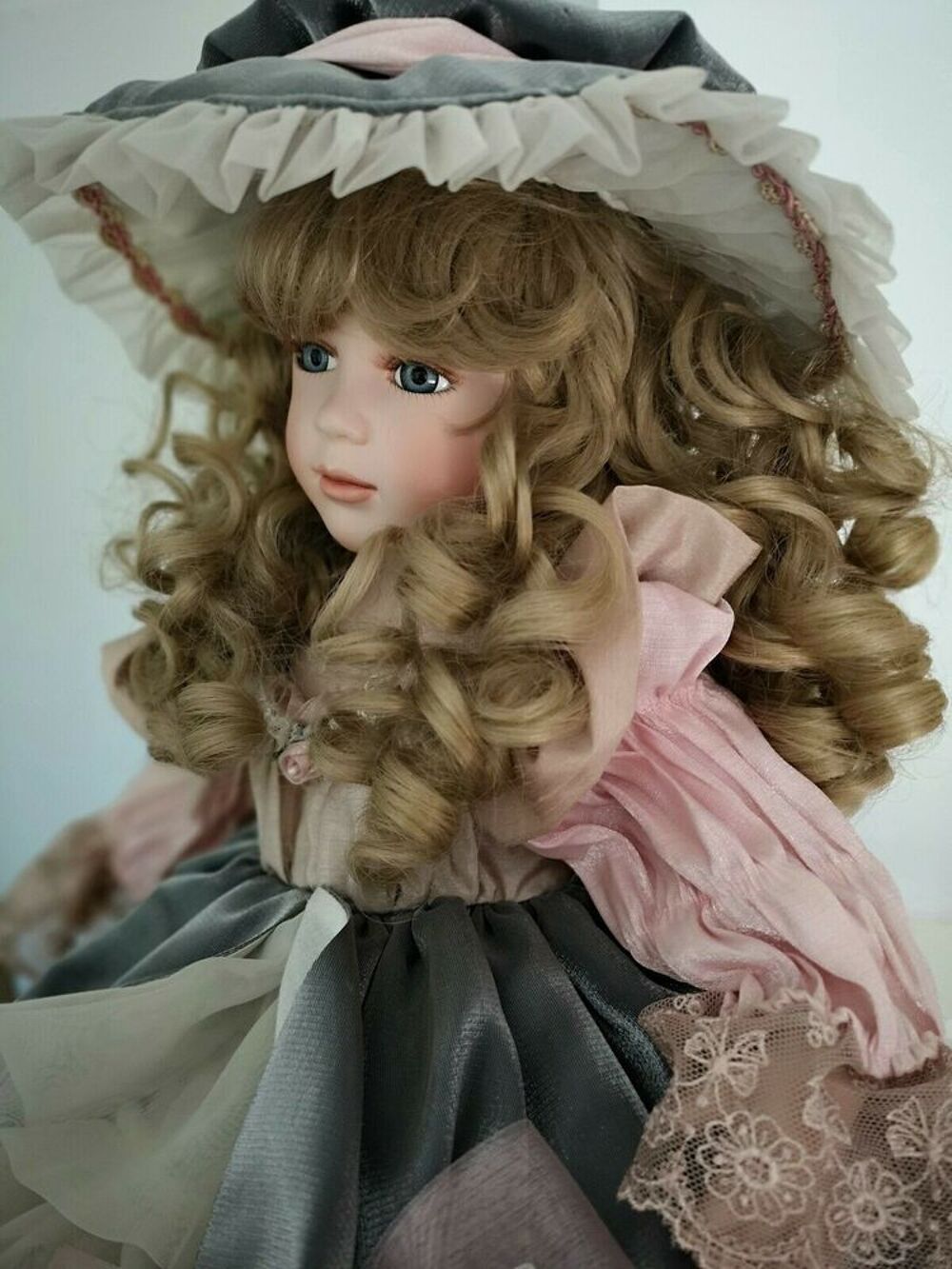poup&eacute;e charlotte Décoration