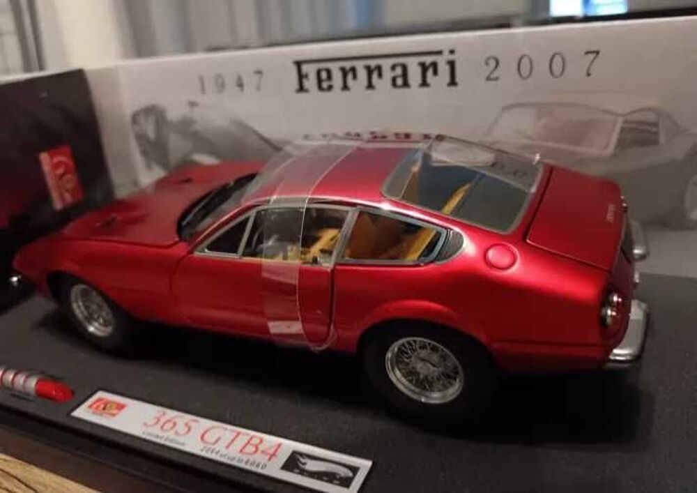 Ferrari 365 GTB4 1 /18 60 ANS 