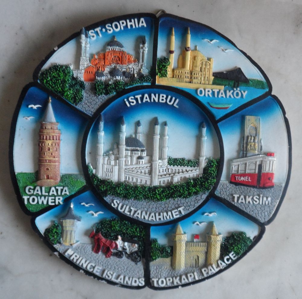 Assiette d&eacute;corative d'Istanbul en tr&egrave;s bon &eacute;tat 
Décoration