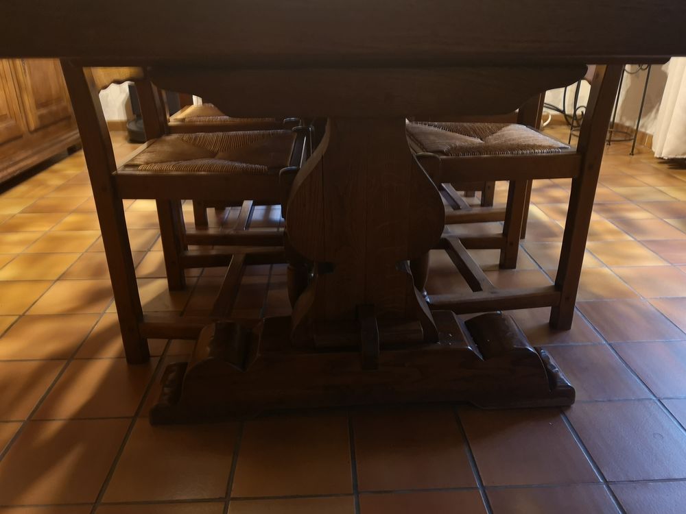 Table et chaises en ch&ecirc;ne Meubles