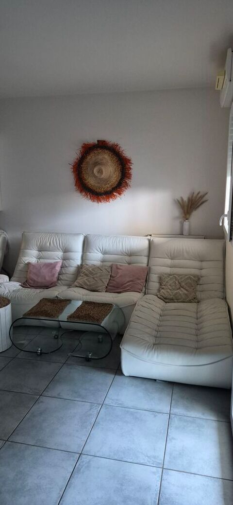 SALON 2 fauteuils sofa et 1 meridienne en cuir blanc Carqueiranne (83)