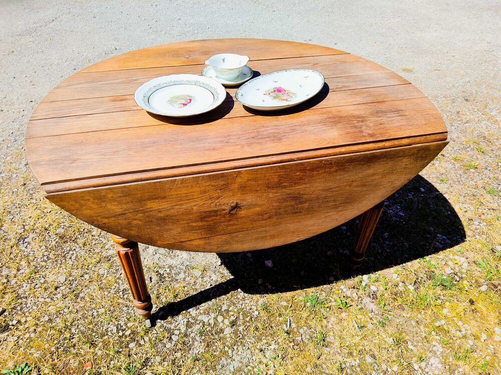 table ronde en ch&ecirc;ne Meubles