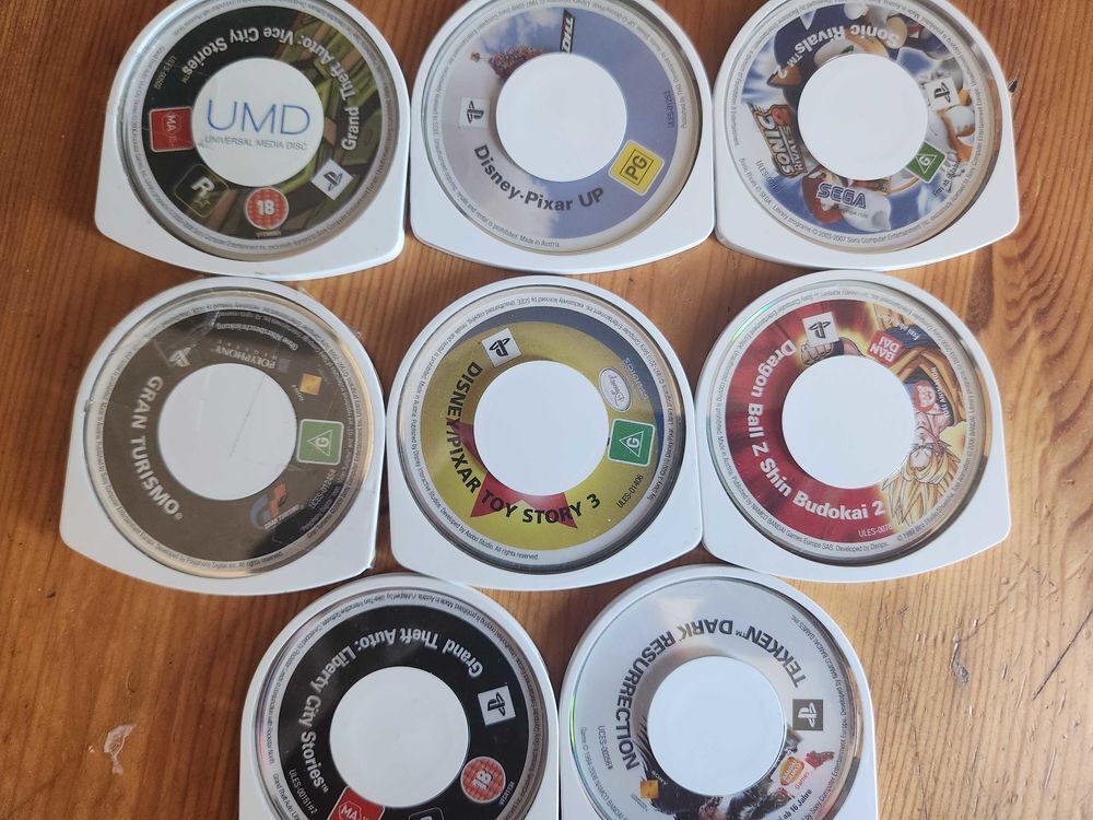 lot divers jeux Consoles et jeux vidéos