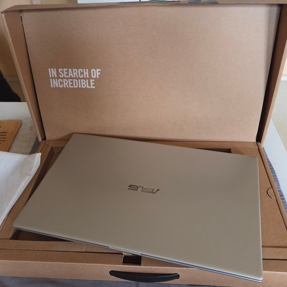 P.C portable ASUS Vivobook 17.3 pouces Matériel informatique