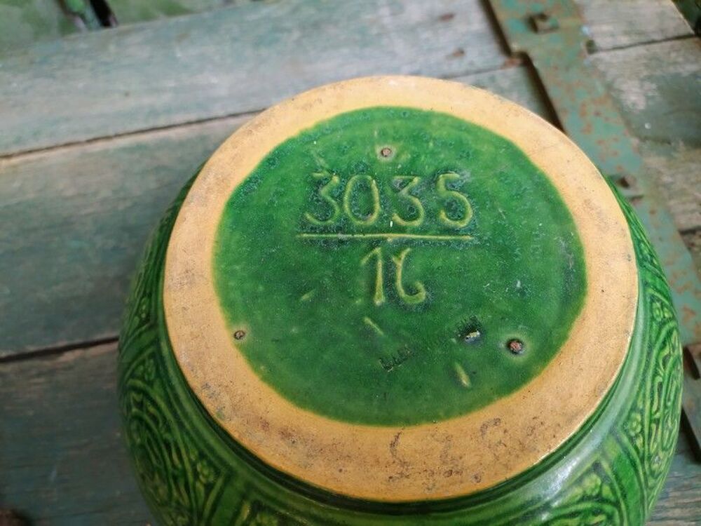 Ancien Cache Pot en Fa&iuml;ence &Eacute;mail Vert Décoration