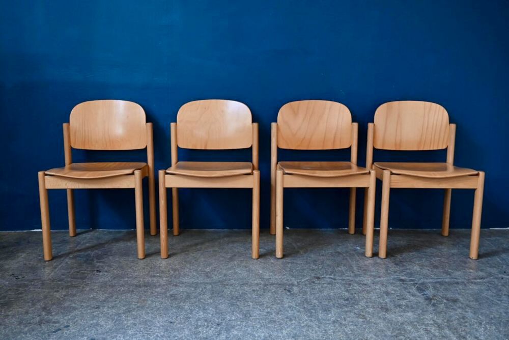Lot de 4 chaises en bois de teinte claire vintage scandinave Meubles