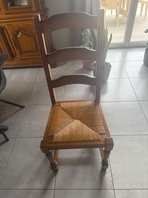 Chaises en paille 120 Montrond-les-Bains (42)