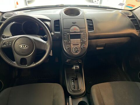 Kia soul plug