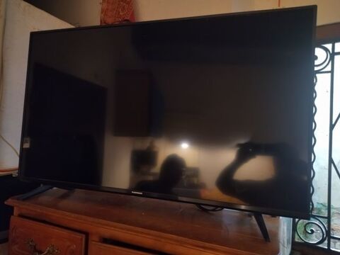 TV LCD 126 cm 270 Bayonne (64)