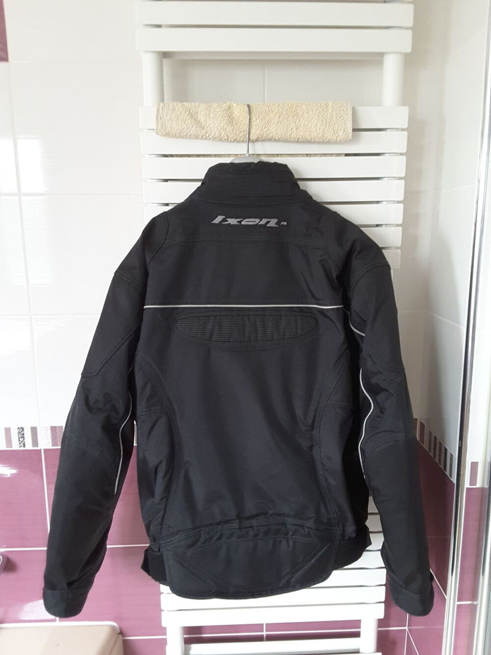 Blouson de moto homme taille L'en tr&egrave;s bon &eacute;tat Vêtements