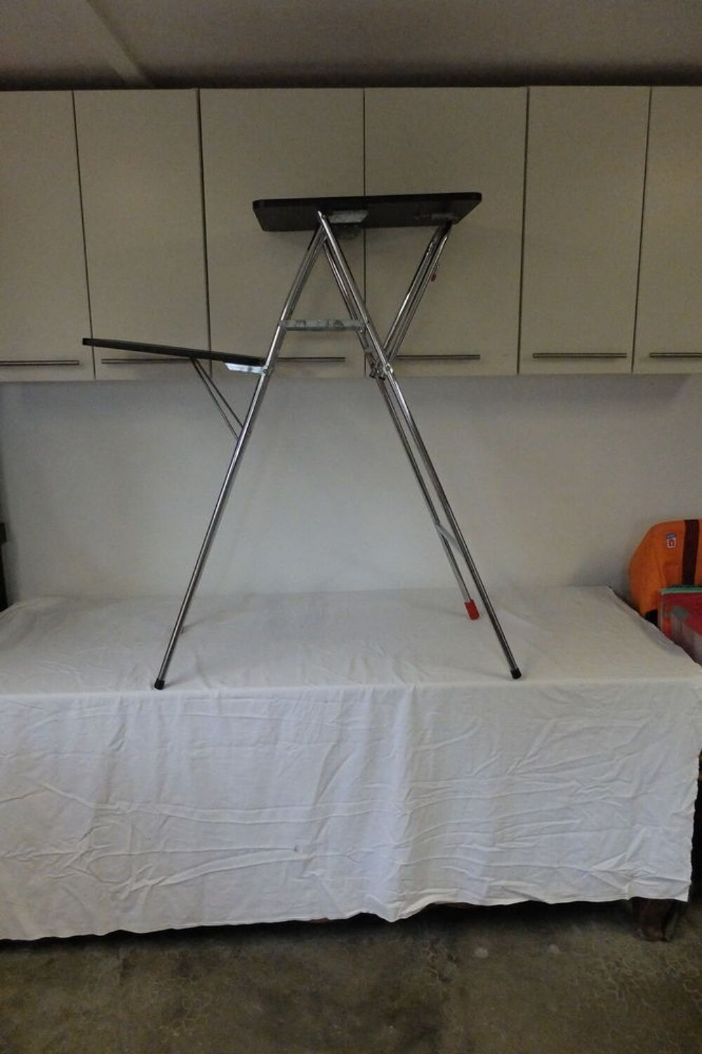 table pour vid&eacute;oprojecteur Matériel informatique