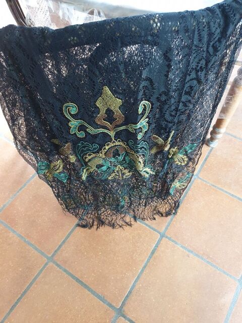 Etoles, foulards, �charpes, vintage 8 Mouxy (73)