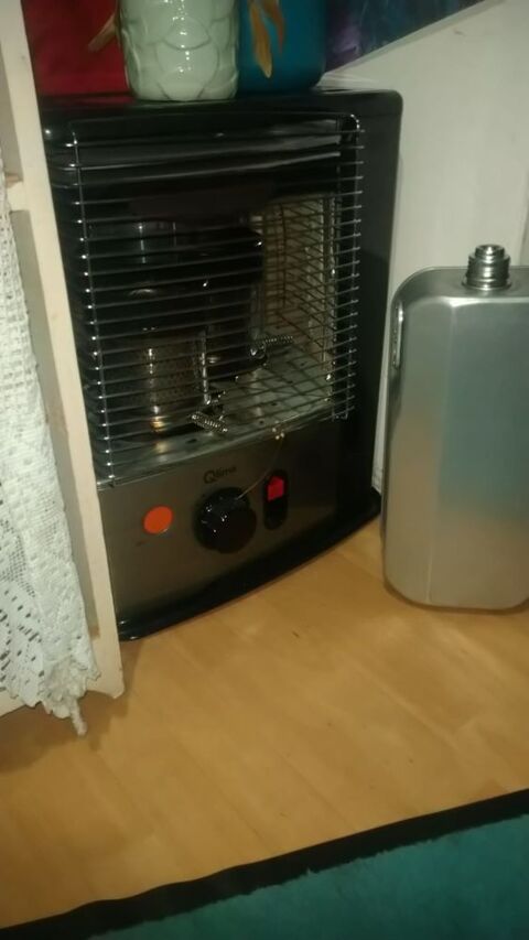 po�le a p�trole tr�s peu servi comme neuf allumage facile
130 Marseille 5 (13)