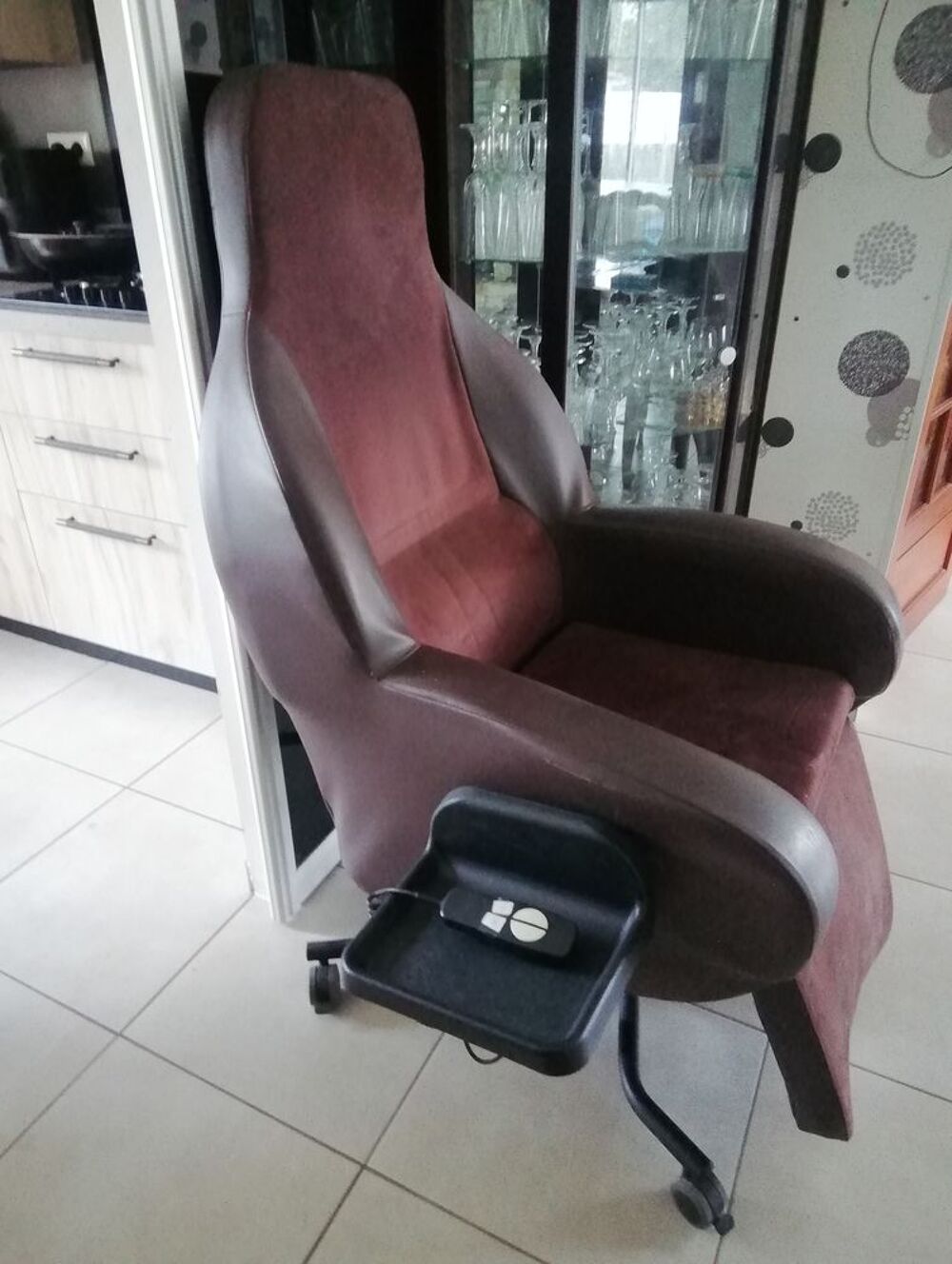Fauteuil Relax type coquille &eacute;lectrique marron Meubles