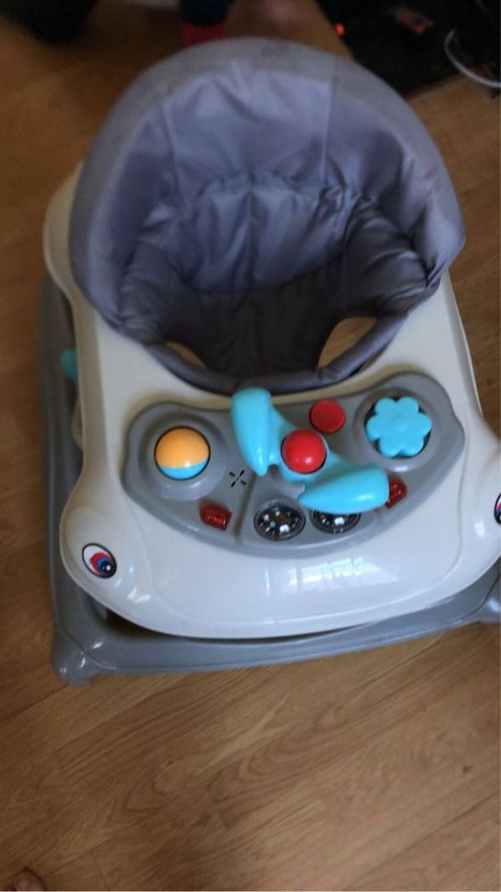 trotteur b&eacute;b&eacute; Puériculture