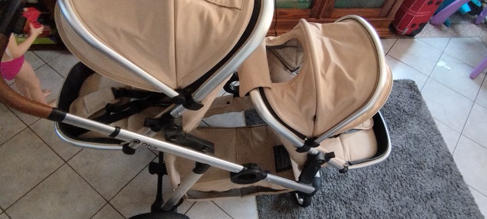 POUSSETTE DOUBLE DESIGN, PLIABLE, LEGERE QTUS 2022 Pu�riculture