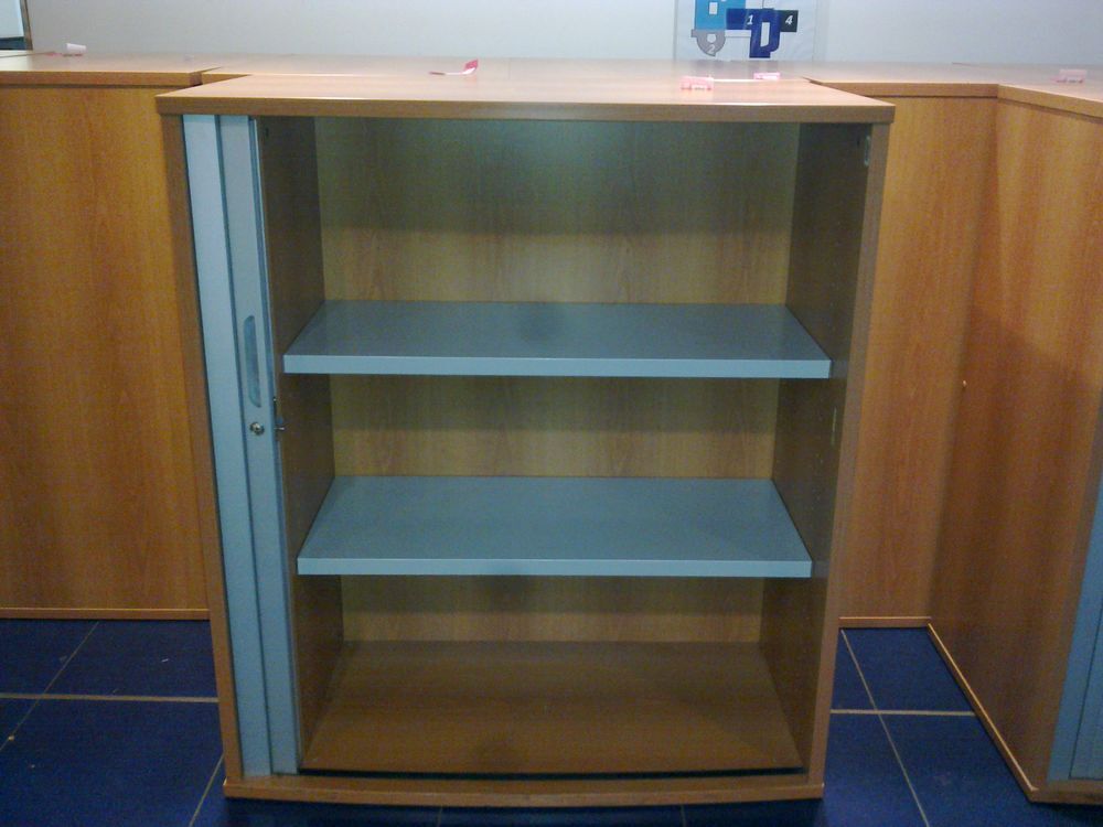 armoire de bureau tres robuste plusieurs disponibles Meubles