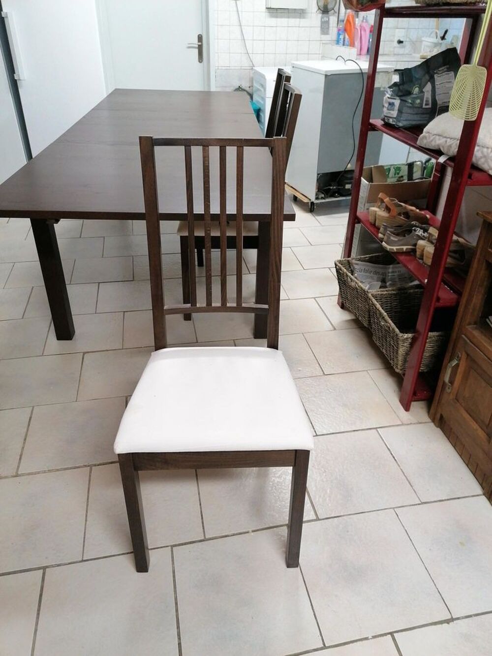 1 table IKEA et 6 chaises TBE Meubles