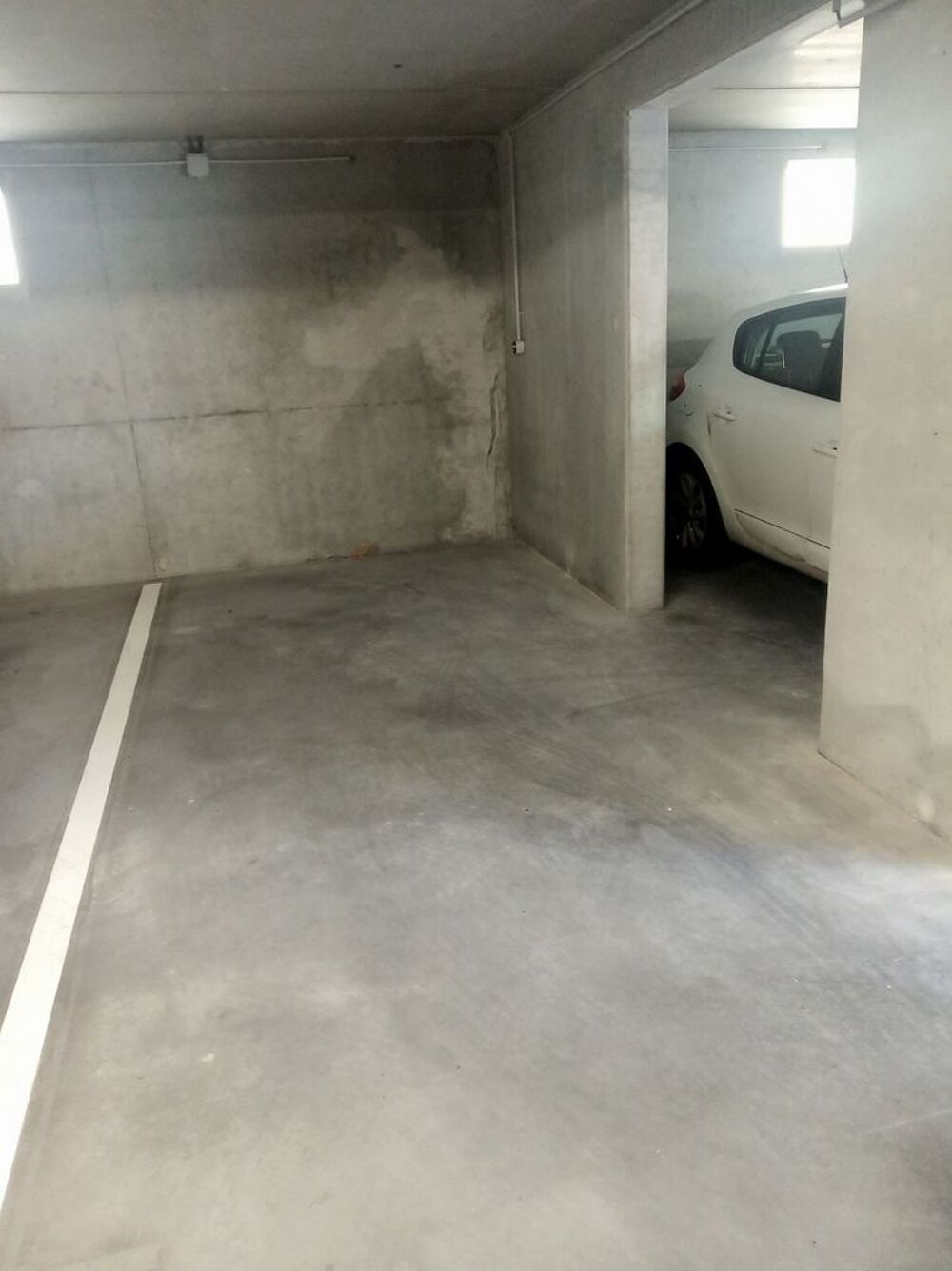 Location Parking/Garage Parking Couvert & Sécurisé les Sables d'Olonne Les sables-d'olonne