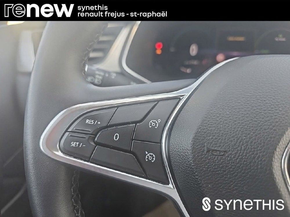 Captur E-Tech Plug-in 160 - 21 Intens 2021 occasion 83600 Fr&eacute;jus