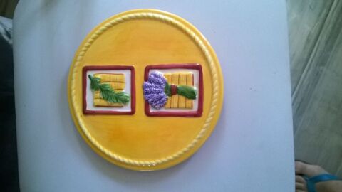 Dessous de plat jaune 
ETE
20 cm de diamètre
2 cm de haut
4 Talange (57)
