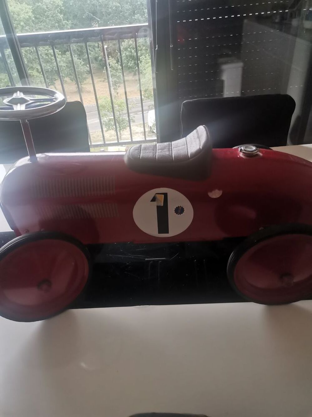 Voiture de course en m&eacute;tal Jeux / jouets
