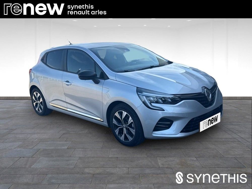 Clio V Clio E-Tech full hybrid 145 Evolution 2023 occasion 13200 Arles