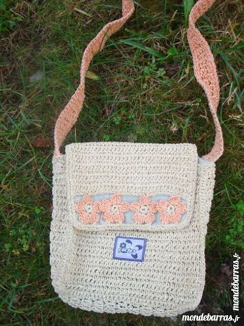Sac  main fait au crochet marque DDP 5 Nimes (30)