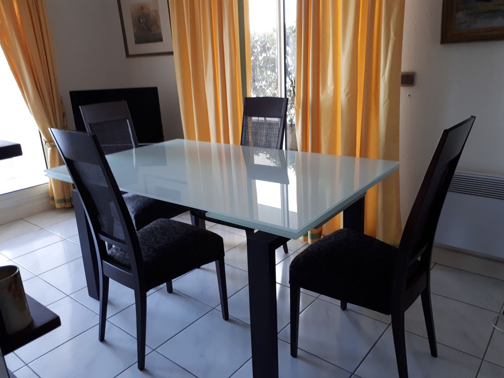 Table salle &agrave; manger Meubles