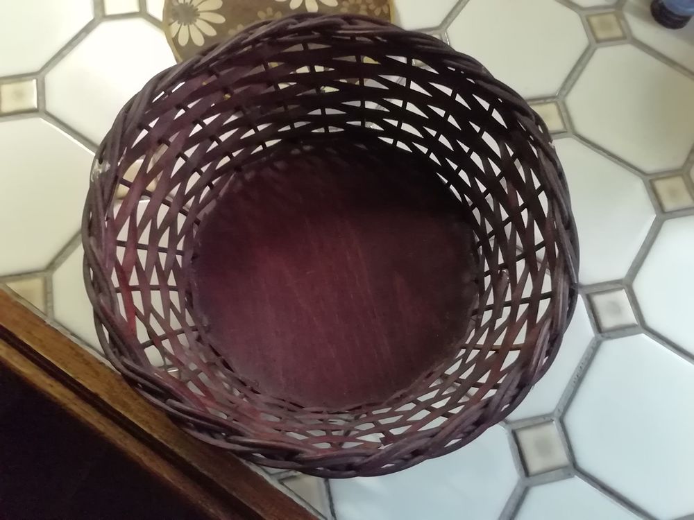 Jolie corbeille ronde rustique en osier ann&eacute;e 70 Cuisine