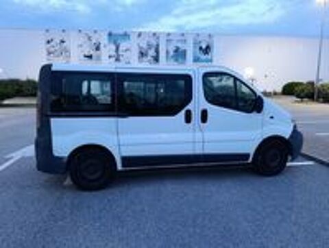 Trafic 2.0 D Confort (9pl) 2001 occasion 20000 Ajaccio