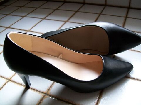 chaussures noires talons hauts
pointure 38 12 Chadurie (16)