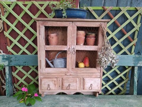 Petite Armoire Murale Portes Grillag�es Style Campagne 
0 Loches (37)