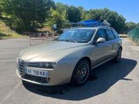 159 Sportwagon 159 SW 2.4 JTDm Distinctive 2007 occasion 24660 Notre-Dame-de-Sanilhac