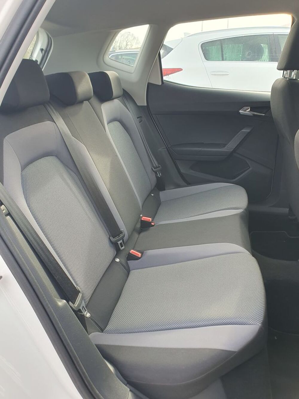 Arona 1.0 EcoTSI 115 ch Start/Stop DSG7 Style Business 2019 occasion 28000 Chartres