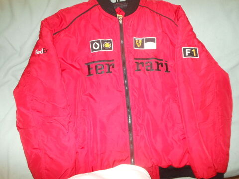 vetements blousons sport 200 Montpellier (34)