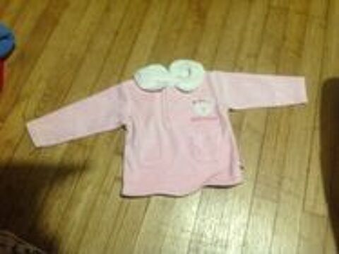F 9 (8) - 3 mois - Sweat rose (2 poches) - Miss Souris 1 Paris 13 (75)