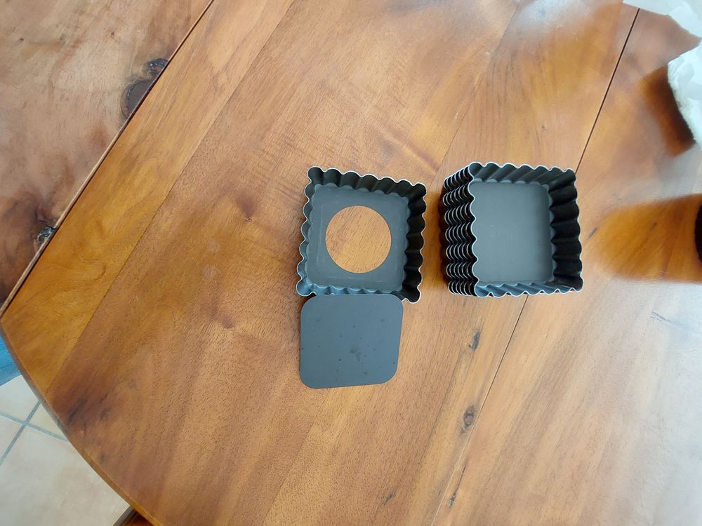 8 moules carr&eacute;s &agrave; tartelettes Cuisine