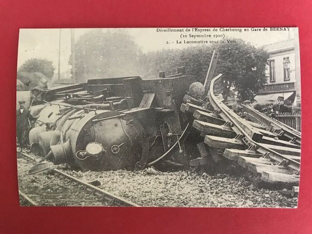 CPA Normandie - D&eacute;raillement Train 