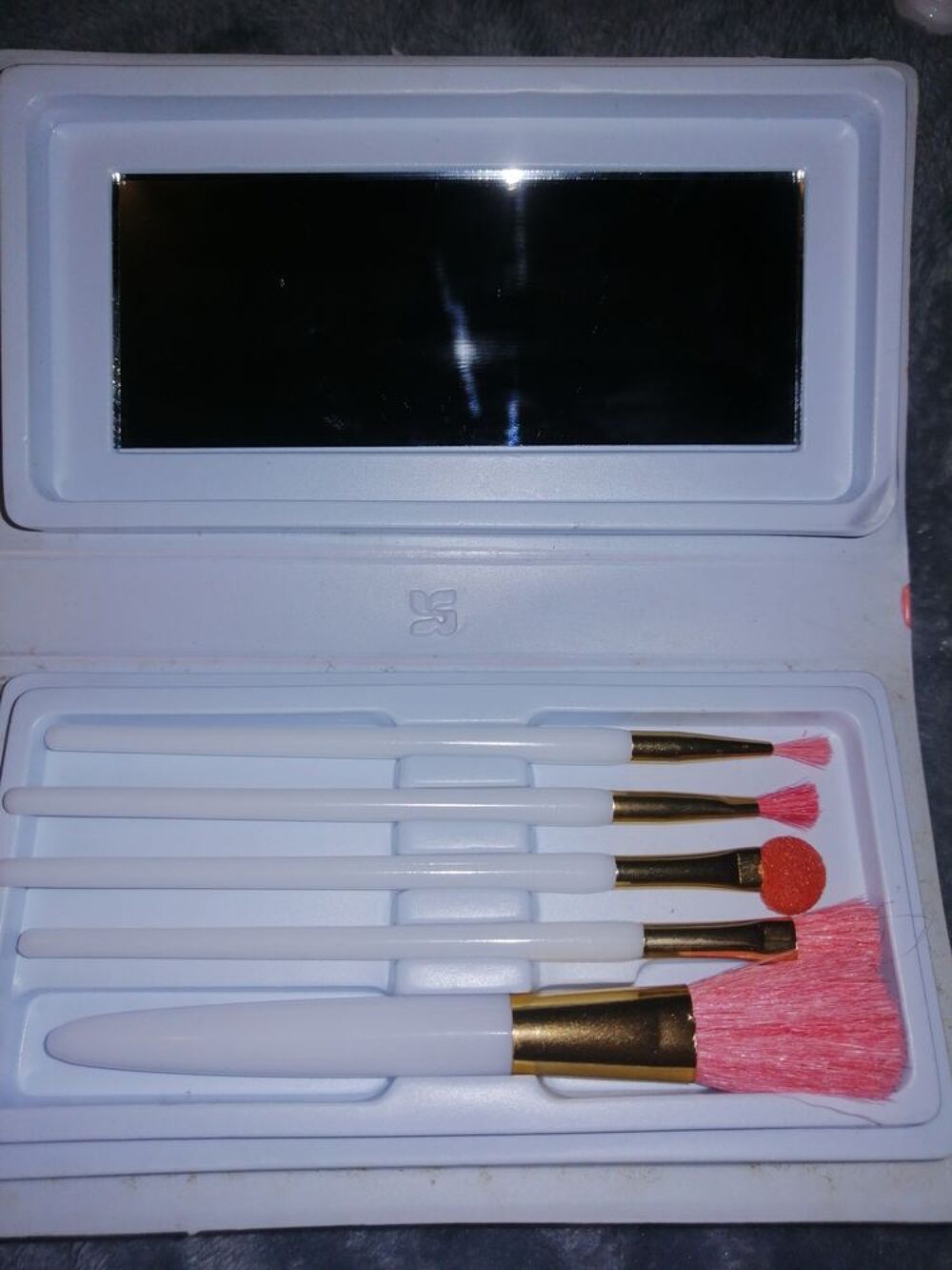 Set pinceaux a maquillage, vintage, rose. Maroquinerie