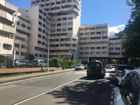  Parking / Garage  louer 13 m