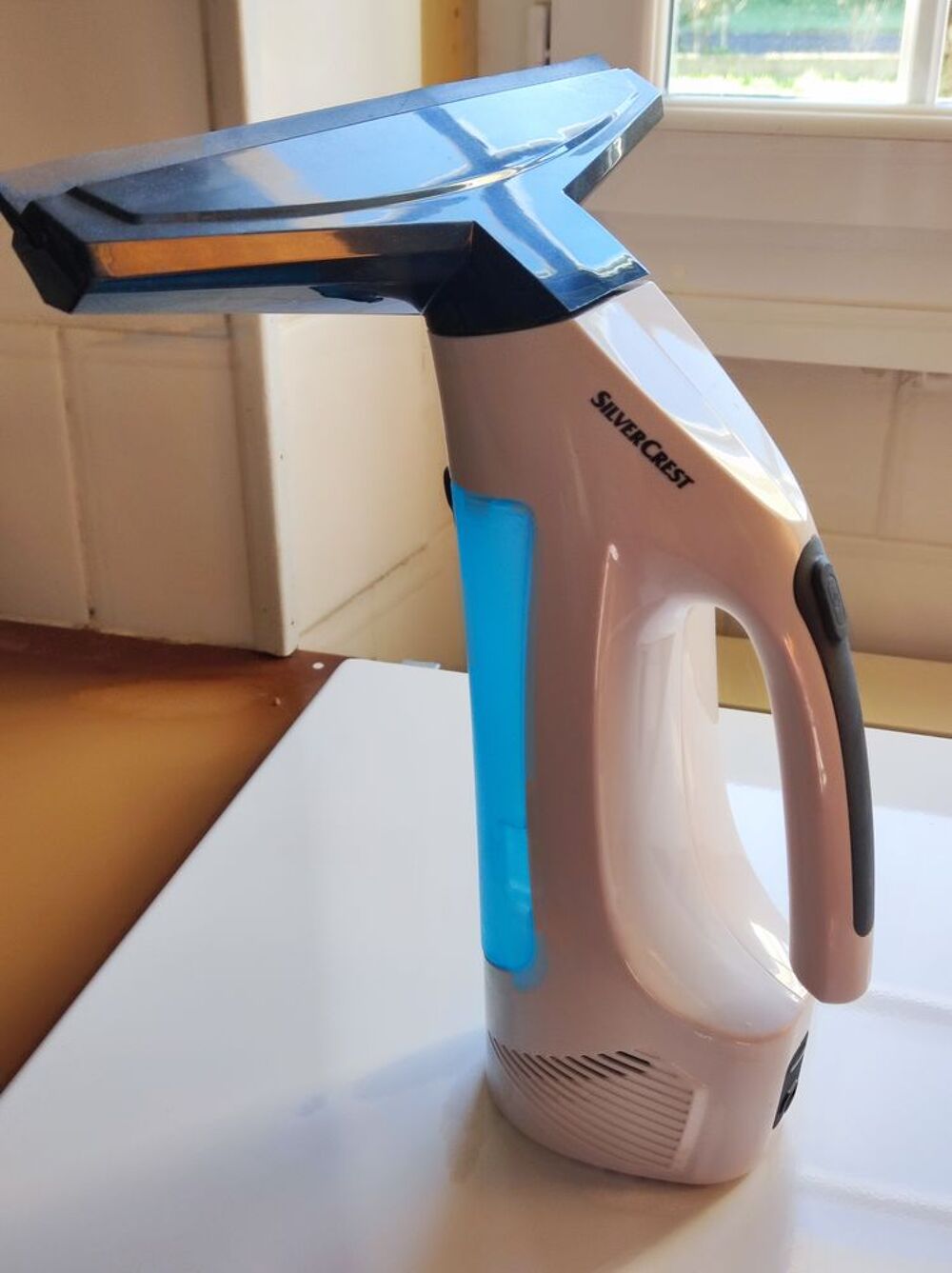 Lave vitres et carrelage Electroménager