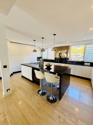  Appartement � vendre 4 pi�ces 130 m�