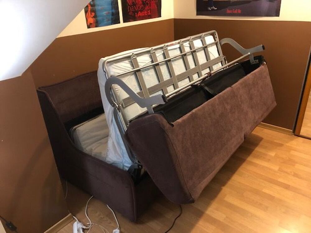 Canap&eacute; convertible 140cm x 190cm x 18cm Mobeco Meubles