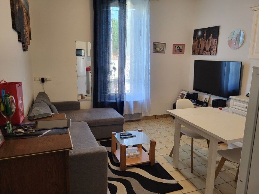Location Appartement APPARTEMENT - 2 PIECES MEUBL - 610 euros trchy
