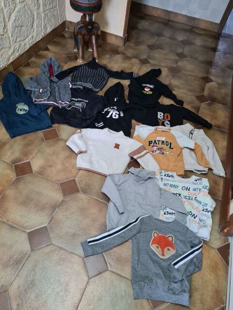Lot vetement gar�on 4,5,6 ans � Caudrot 33 30 Caudrot (33)
